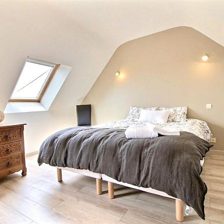 Maison Spacieuse A Plougonven Avec Jacuzzi Et Jardin Exterior foto