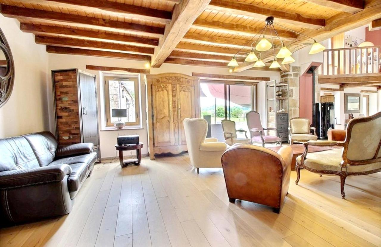 Maison Spacieuse A Plougonven Avec Jacuzzi Et Jardin Exterior foto