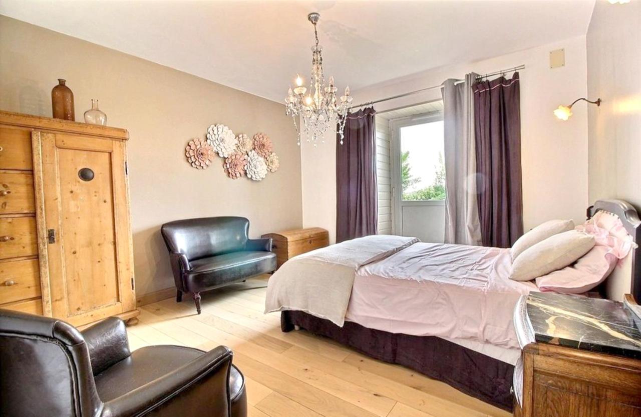 Maison Spacieuse A Plougonven Avec Jacuzzi Et Jardin Exterior foto